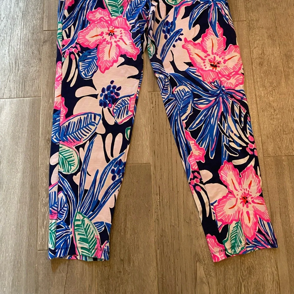 Lilly Pulitzer floral leggings with elastic waist - Picture 3 of 7